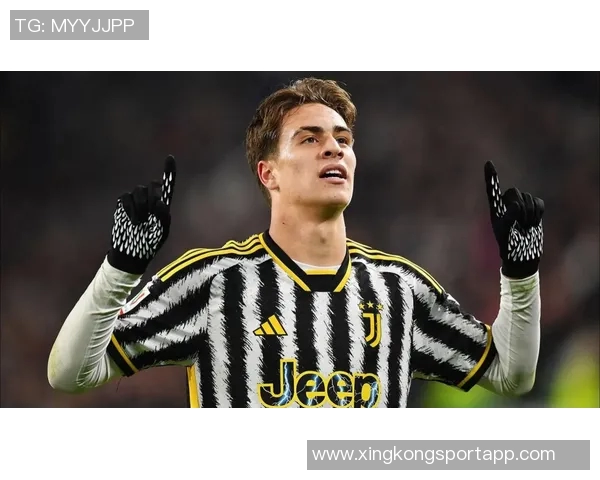 名宿认为伊尔迪兹穿10号球衣无碍但担任队长的决定值得反思 名宿认为伊尔迪兹穿10号球衣无碍但担任队长的决定值得反思