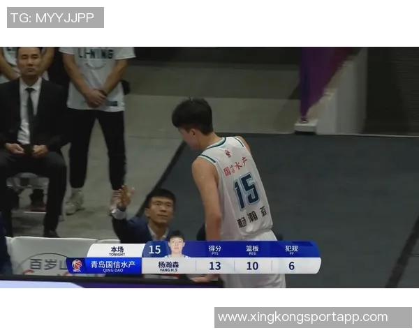 曾令旭点评杨瀚森首秀表现称其需时间适应国内篮球环境