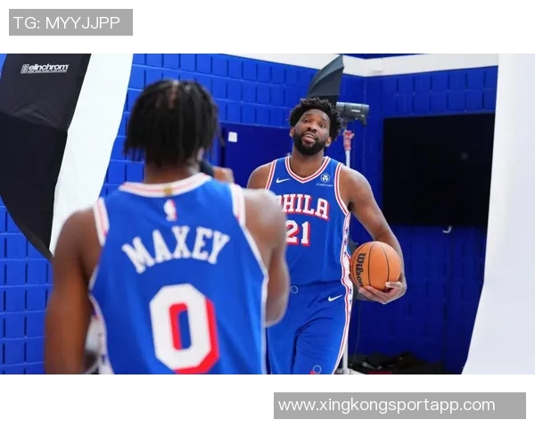 76人迎战奇才恩比德强势复出马克西乌布雷携手埃奇库姆爱德华兹出战 76人迎战奇才恩比德强势复出马克西乌布雷携手埃奇库姆爱德华兹出战