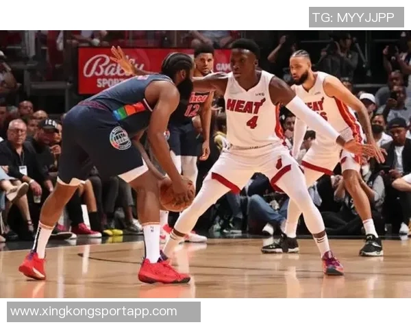 小卡盛赞奥拉迪波状态回暖快攻中展现空接三分与突破能力