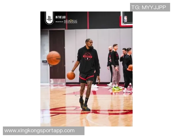 杜兰特生涯最低球权使用率场均出手仅168次引发关注 杜兰特生涯最低球权使用率场均出手仅168次引发关注