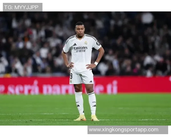 姆巴佩分享月最佳奖杯获奖感言期待对阵阿拉维斯的精彩表现